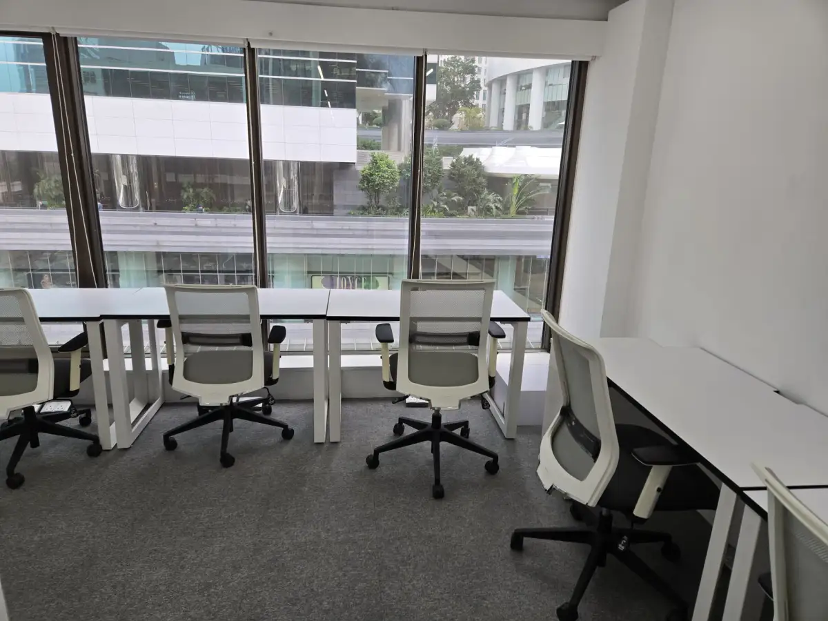 HTEBC Private Offices at United Centre — photo 1