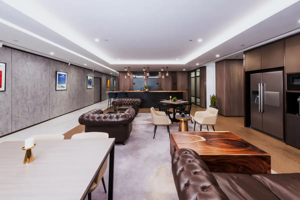 6-person private office on 10F at Champion Tower — photo 1
