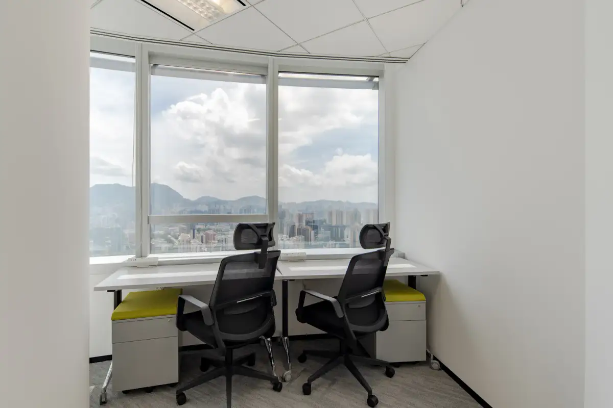 Langham Place Office Tower — photo 1