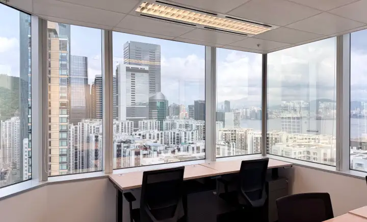 4-person window office at 1111 King's Road