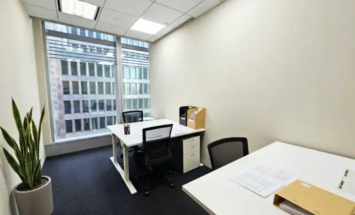 Excellent Global Business Center Private Offices at 33 Des Voeux Road Central