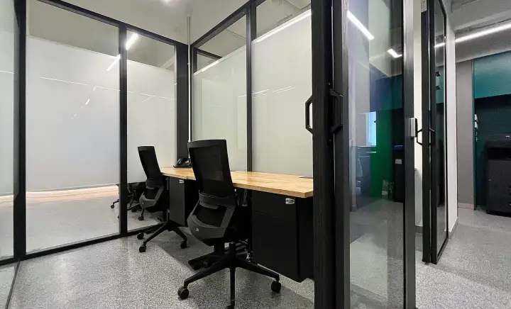 4-person serviced office at Bonham Majoris