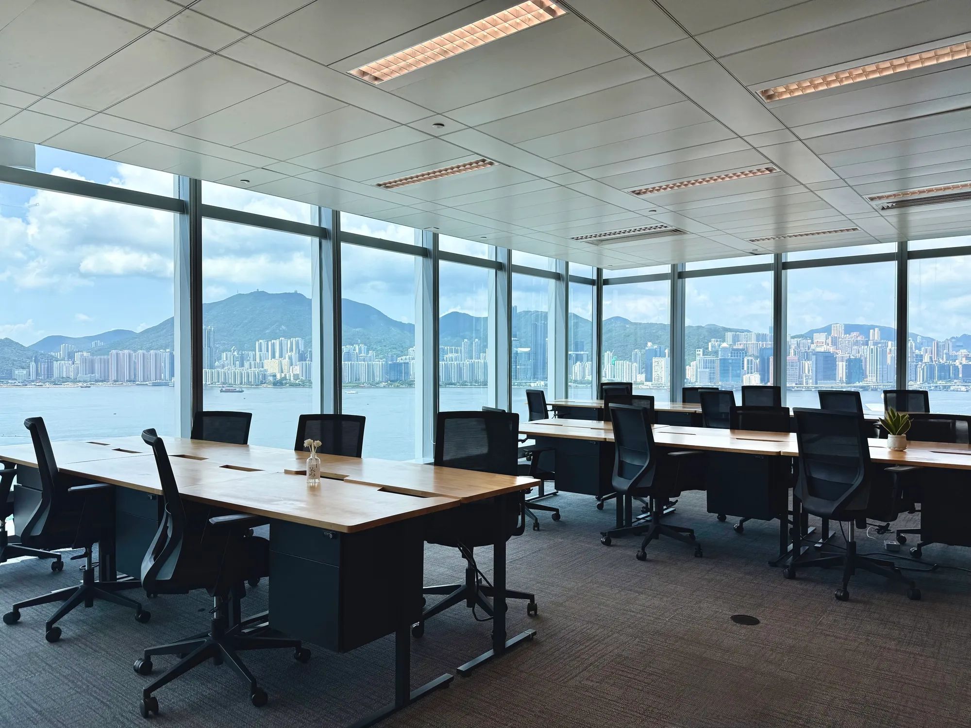 6-person internal office at Two Harbour Square — photo 2