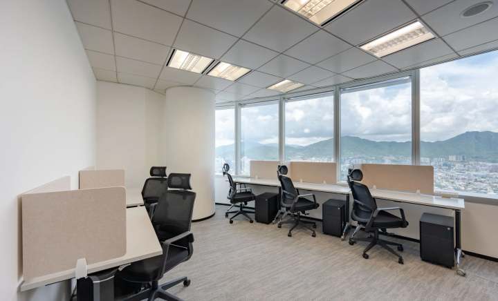 Coworking membership at Langham Place Office Tower