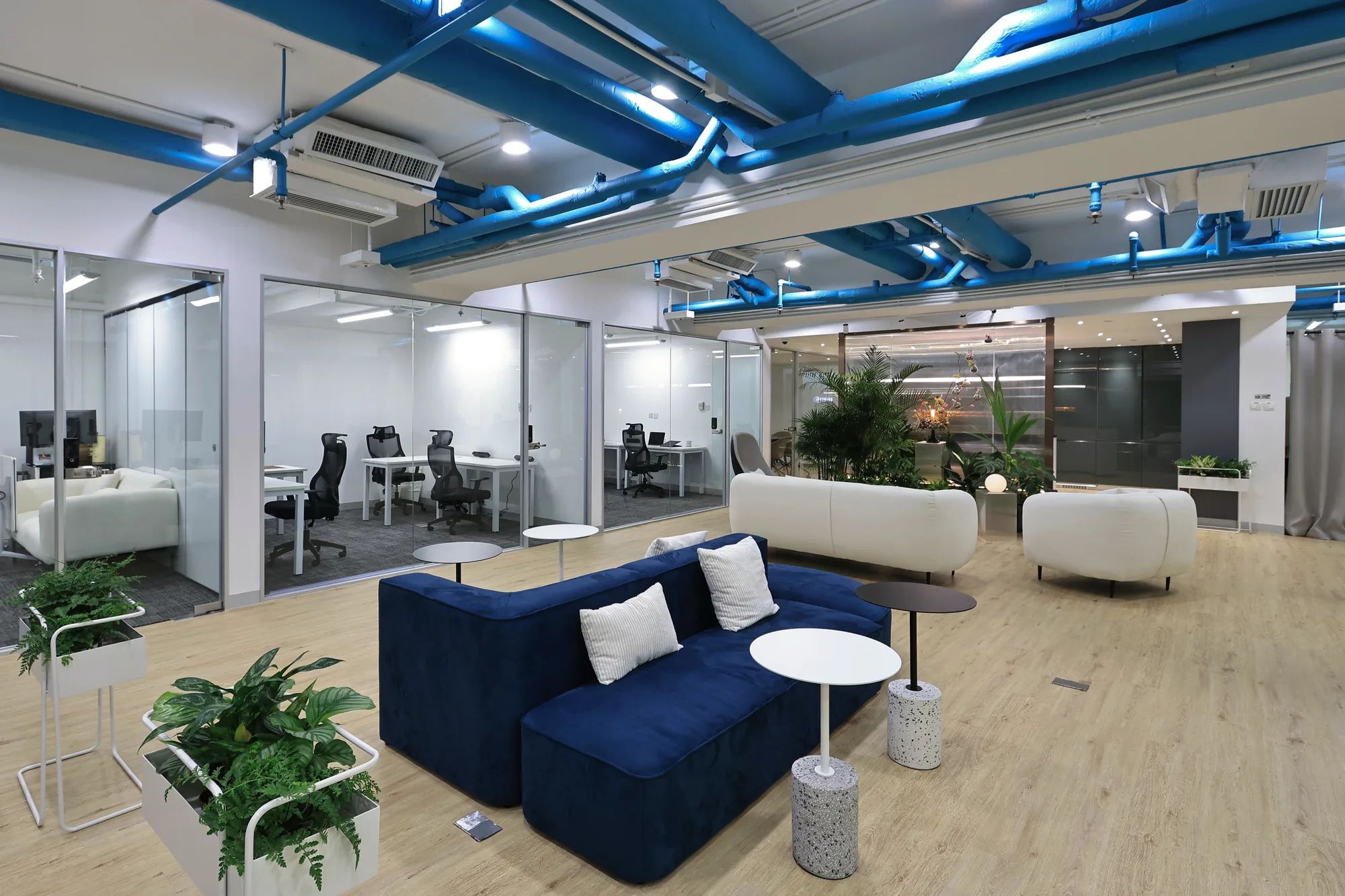 Ooosh Private Offices at New World Tower 2 — photo 1