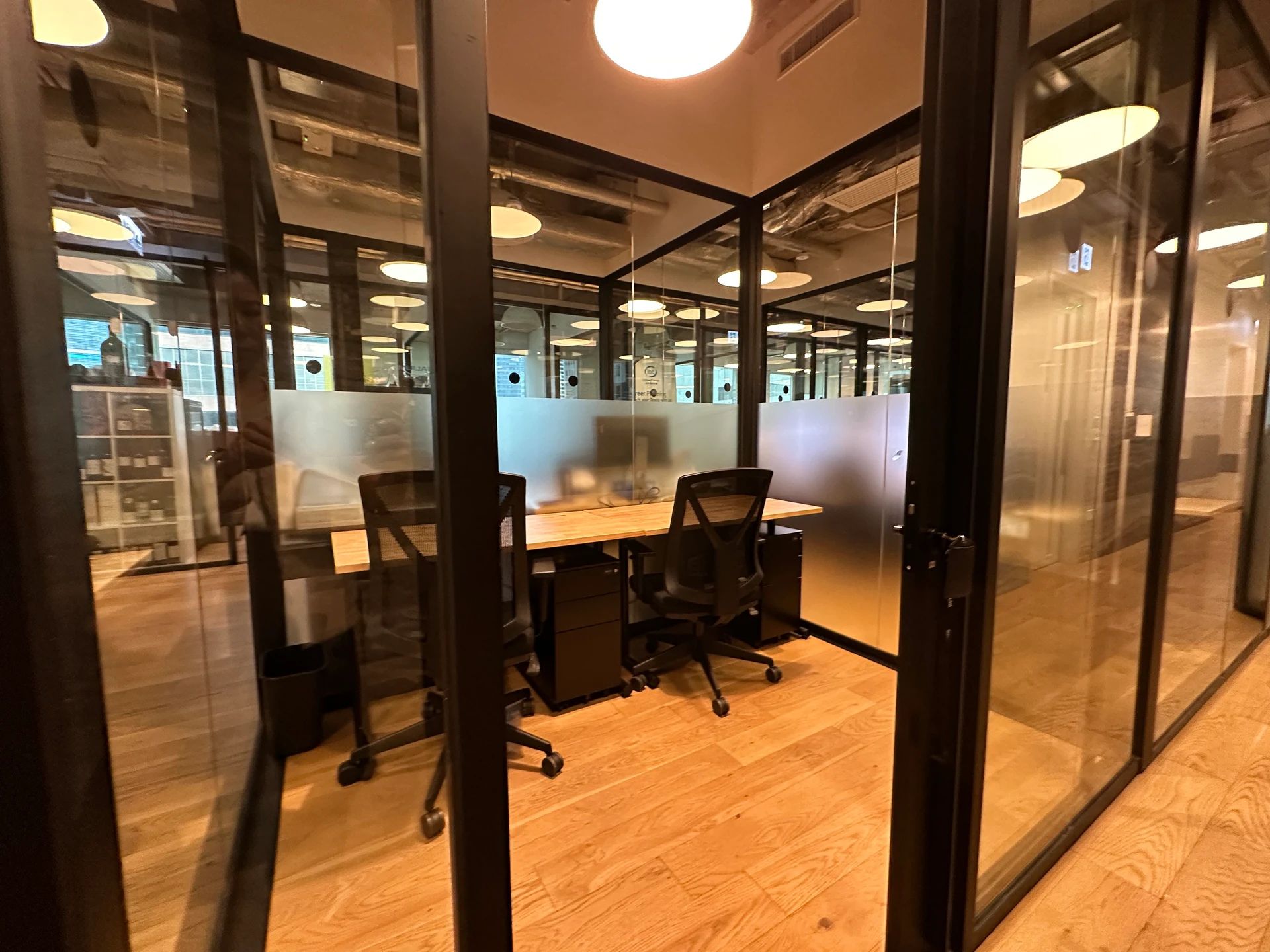 WeWork Dedicated Desks and Hot Desks at YF Life Tower — photo 1
