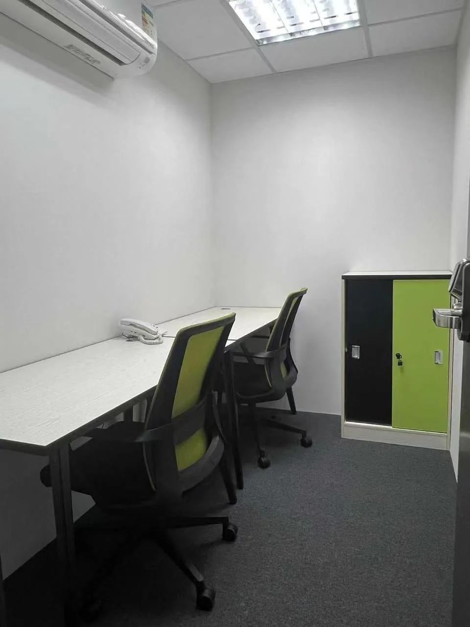 2-person internal office at New Trend Centre — photo 1