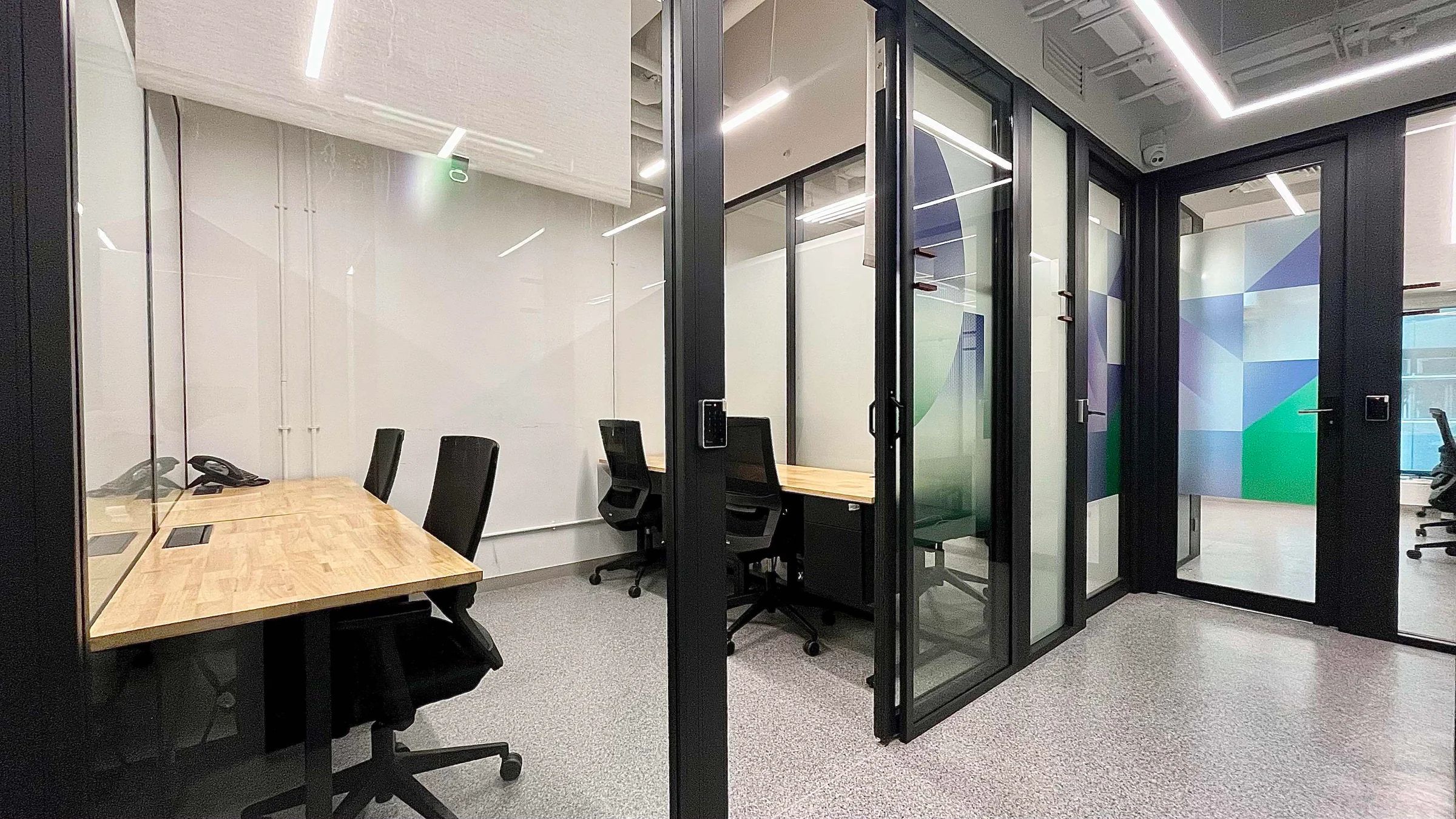 2-person serviced office at Bonham Majoris — photo 1