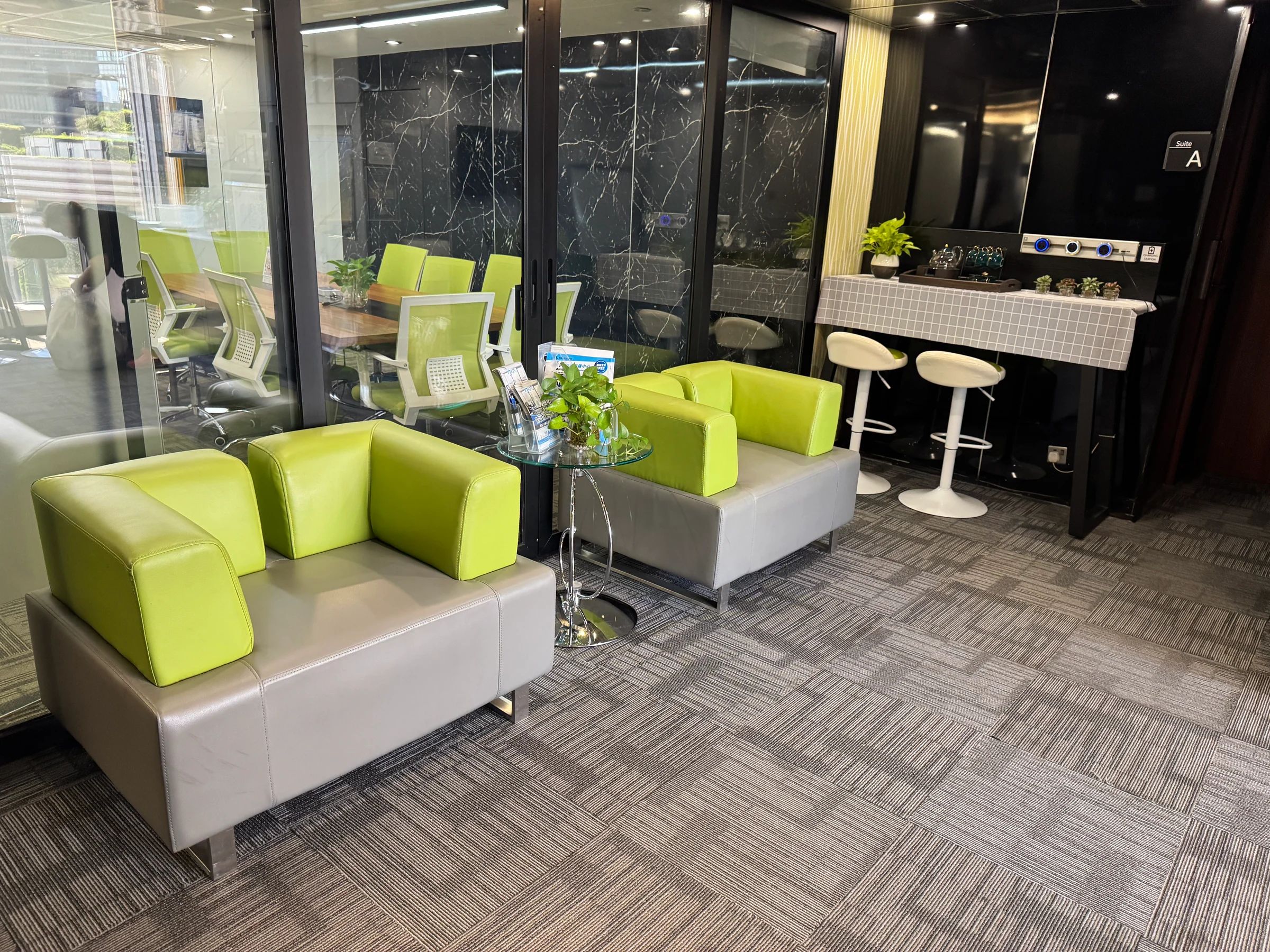 KPC Suite OP at Wing On Plaza — photo 2
