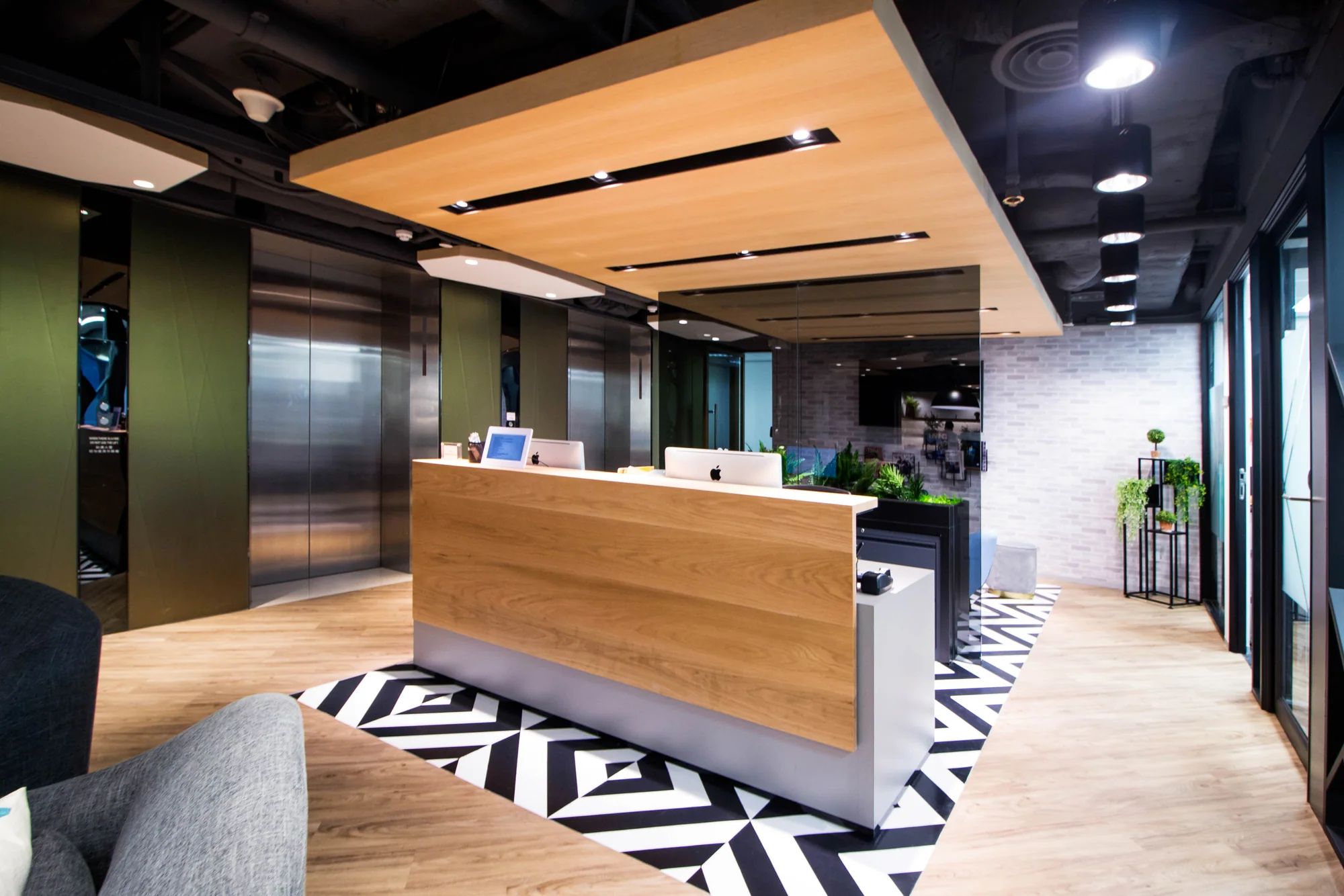 Compass Offices at Admiralty Centre Tower 2