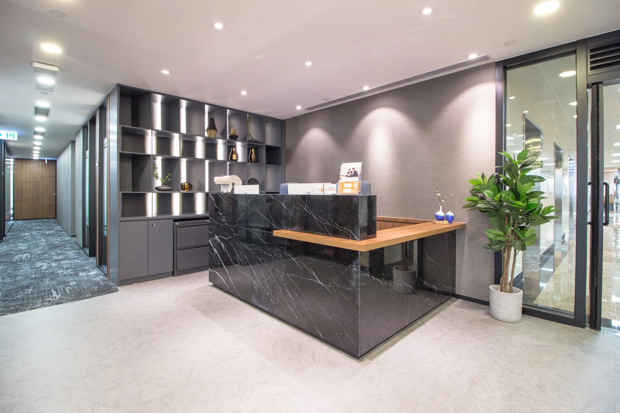 Compass Offices at Wing On Centre — photo 2